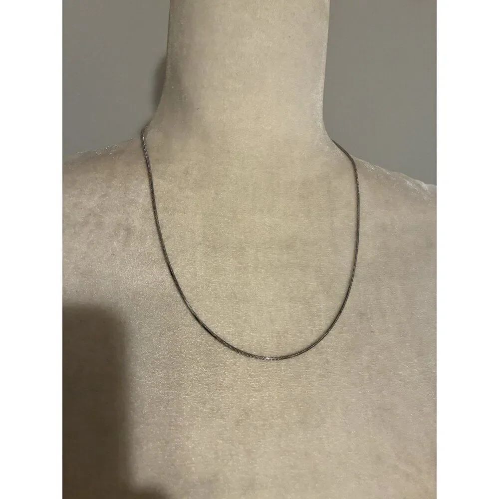 SG Silver Chain Necklace 21.5 Inch